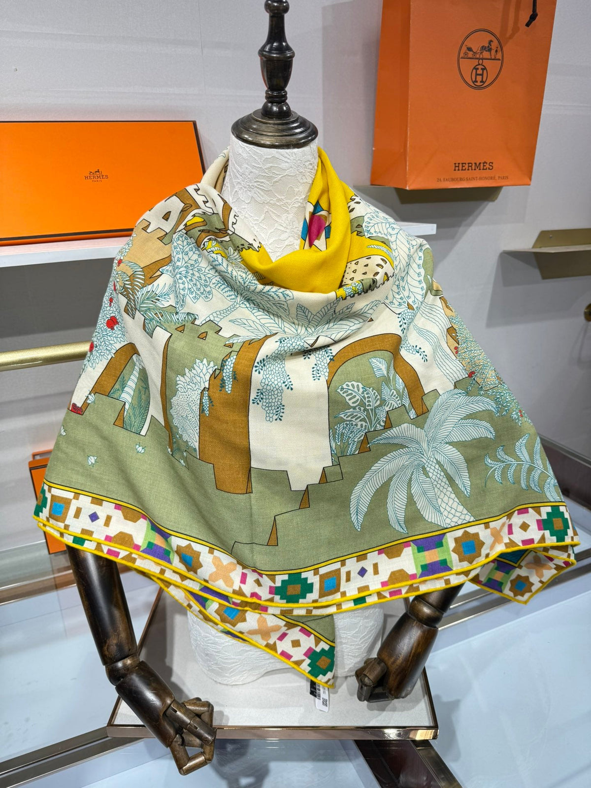 HM Le Palais Des Quatre Vents Shawl 140 Green Colorful Silk Cashmere