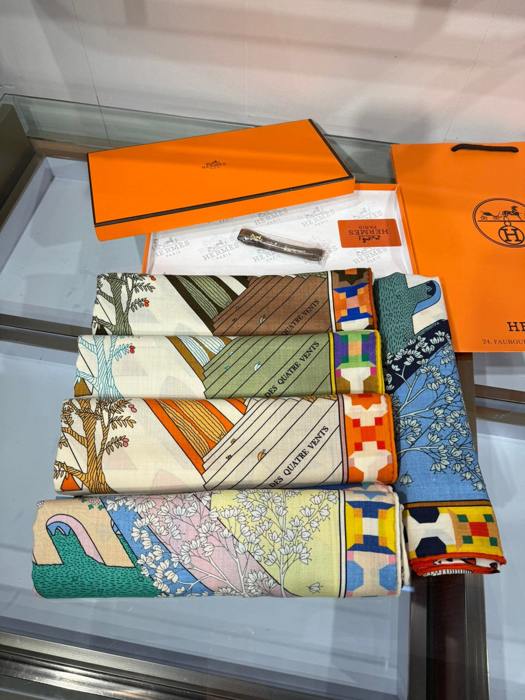 HM Le Palais Des Quatre Vents Shawl 140 Orange Colorful Silk Cashmere