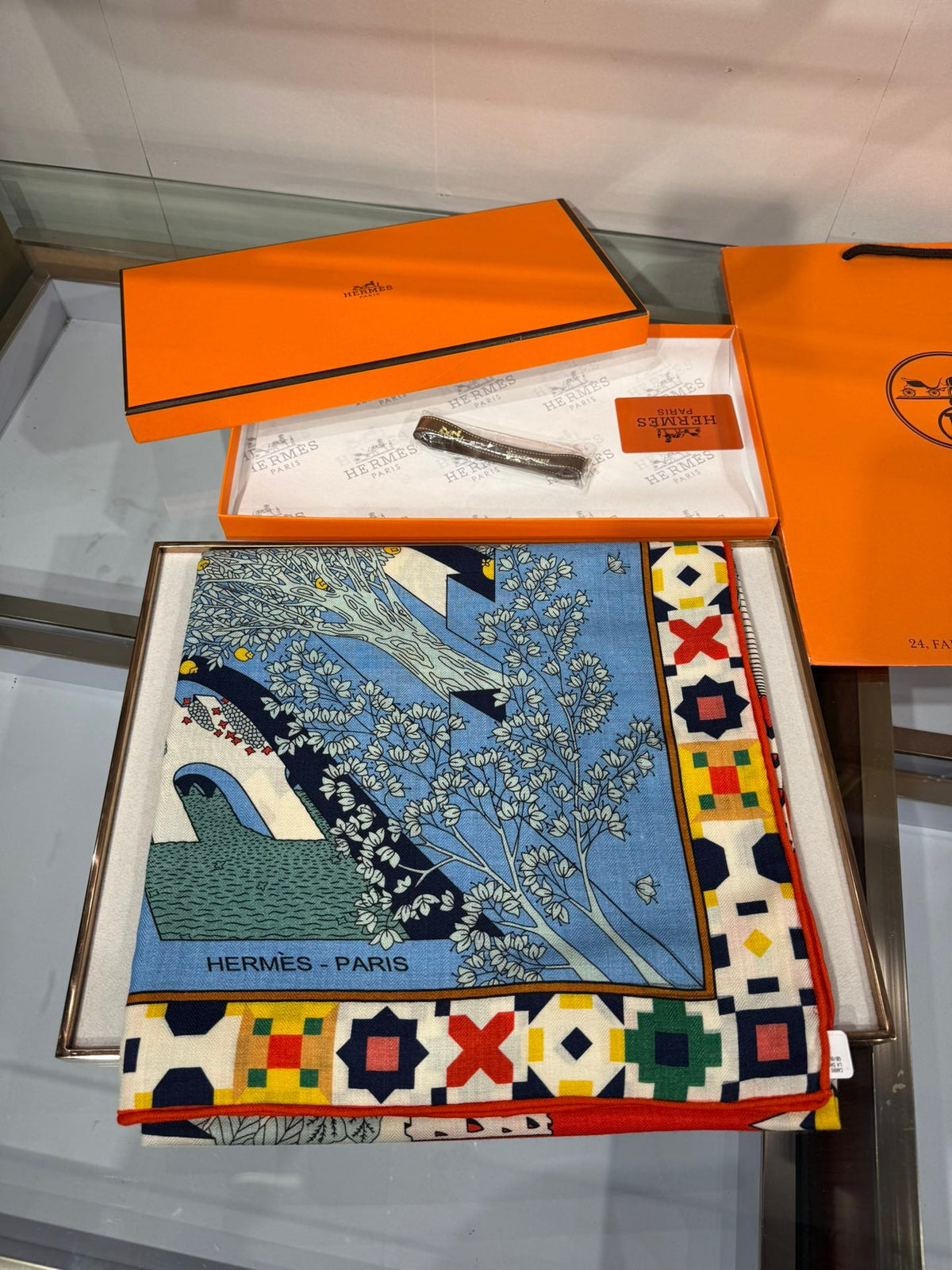 HM Le Palais Des Quatre Vents Shawl 140 Blue Colorful Silk Cashmere