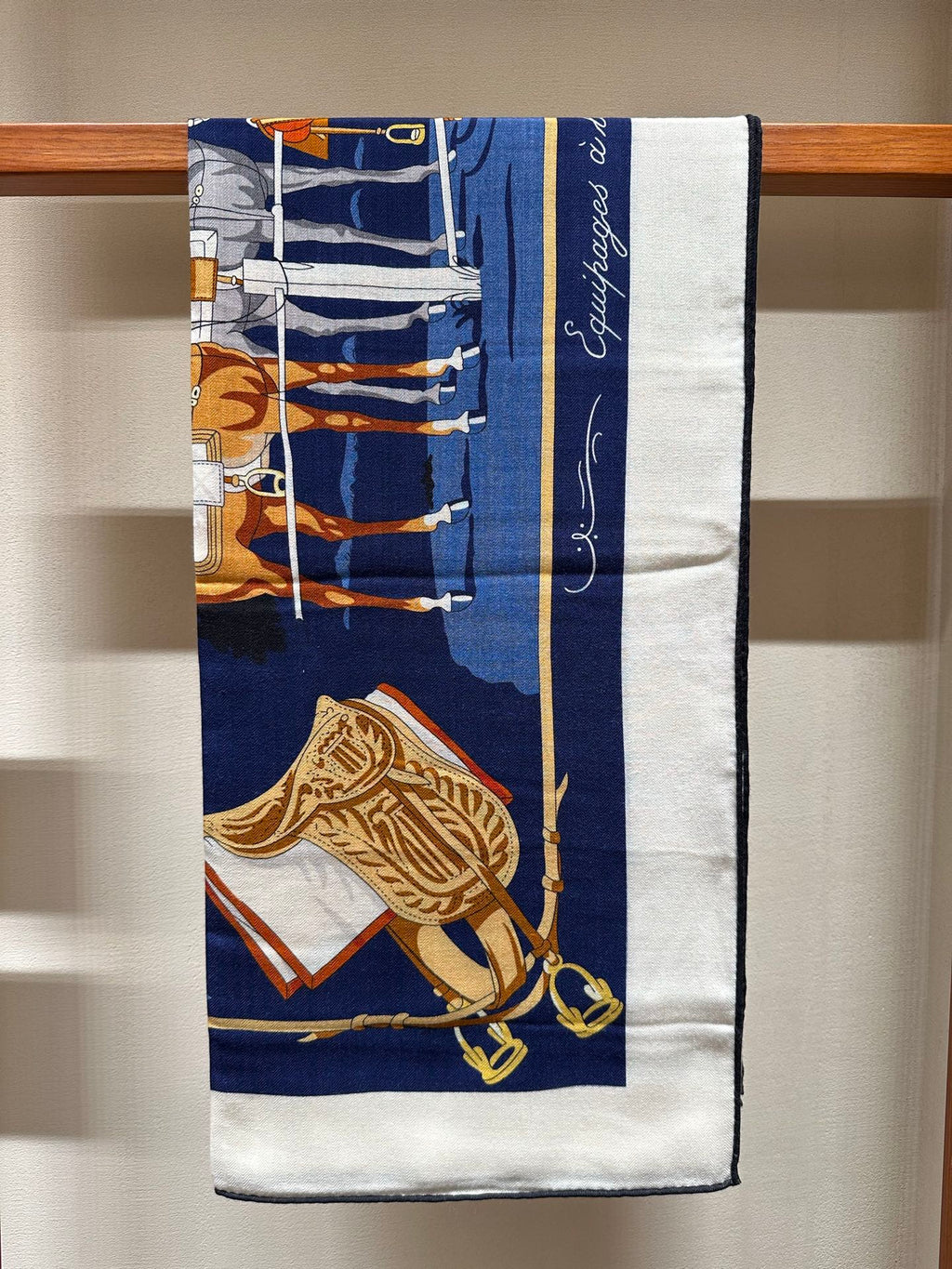HM 26s Scarf 140 In Cashmere And Silk 216079