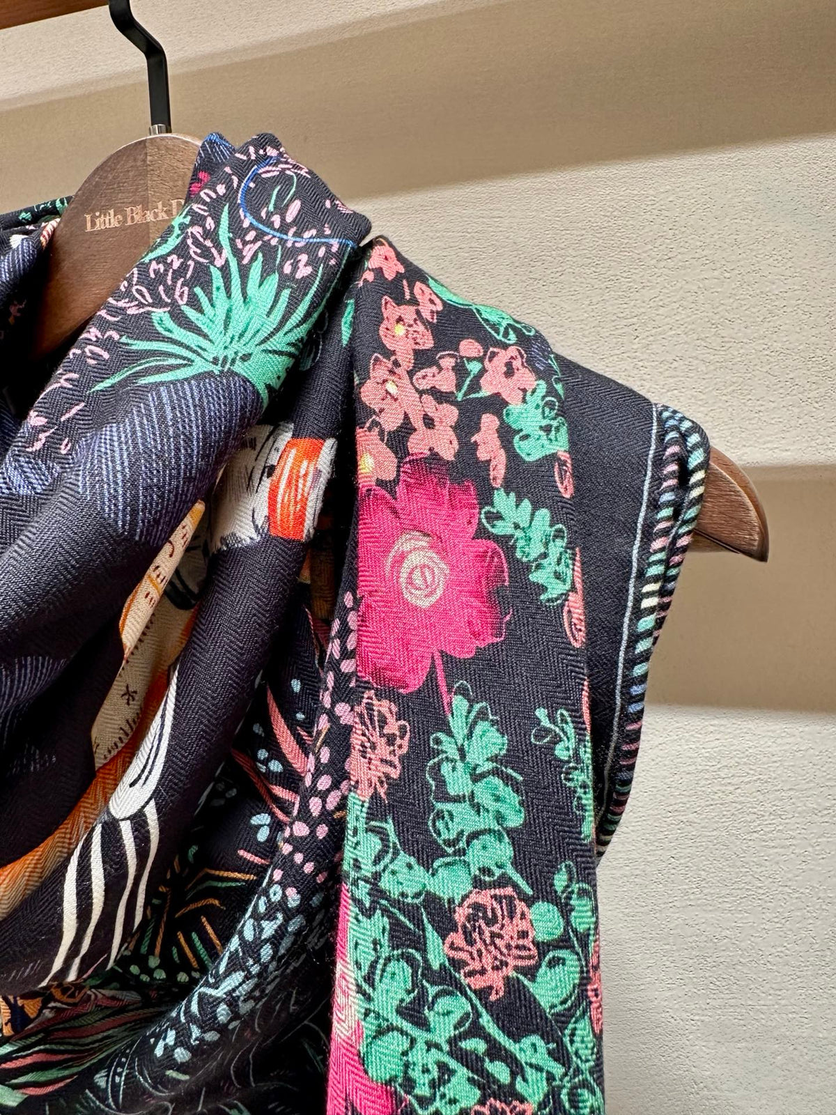 HM 26s Scarf 140 In Cashmere And Silk 216086