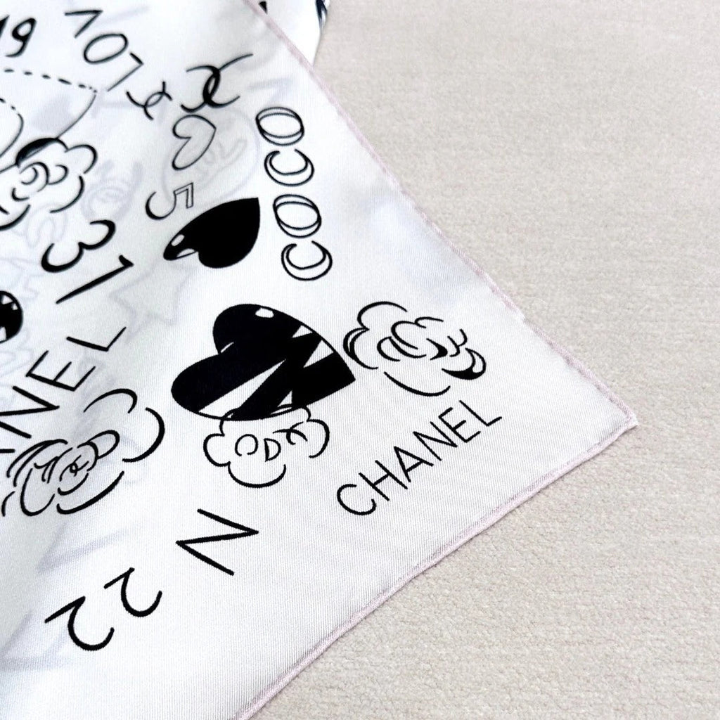 CHANEL 25S SCARF 90 IN SILK 730660