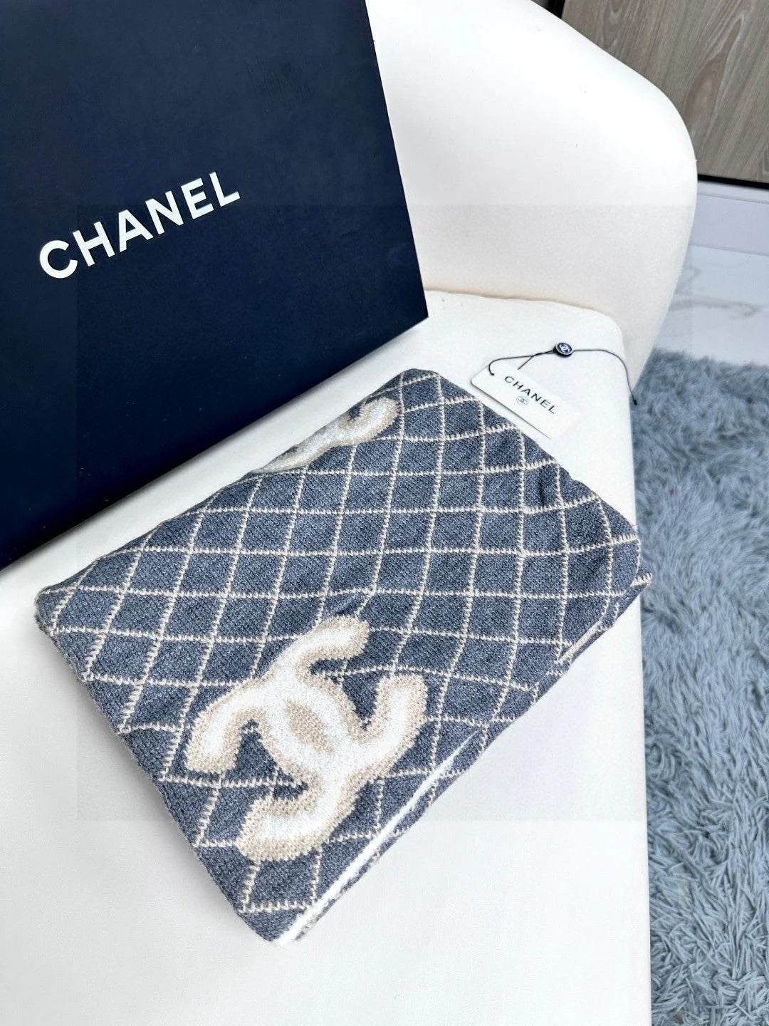 CHANEL 25S SCARF 185 IN CASHMERE 721524
