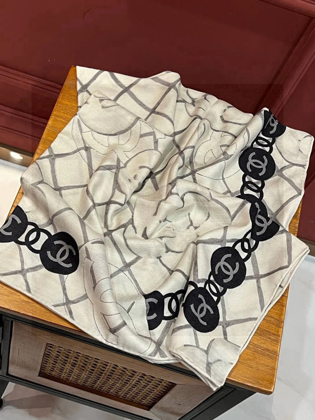 CHANEL 25S SCARF 110 IN CASHMERE SILK 730602