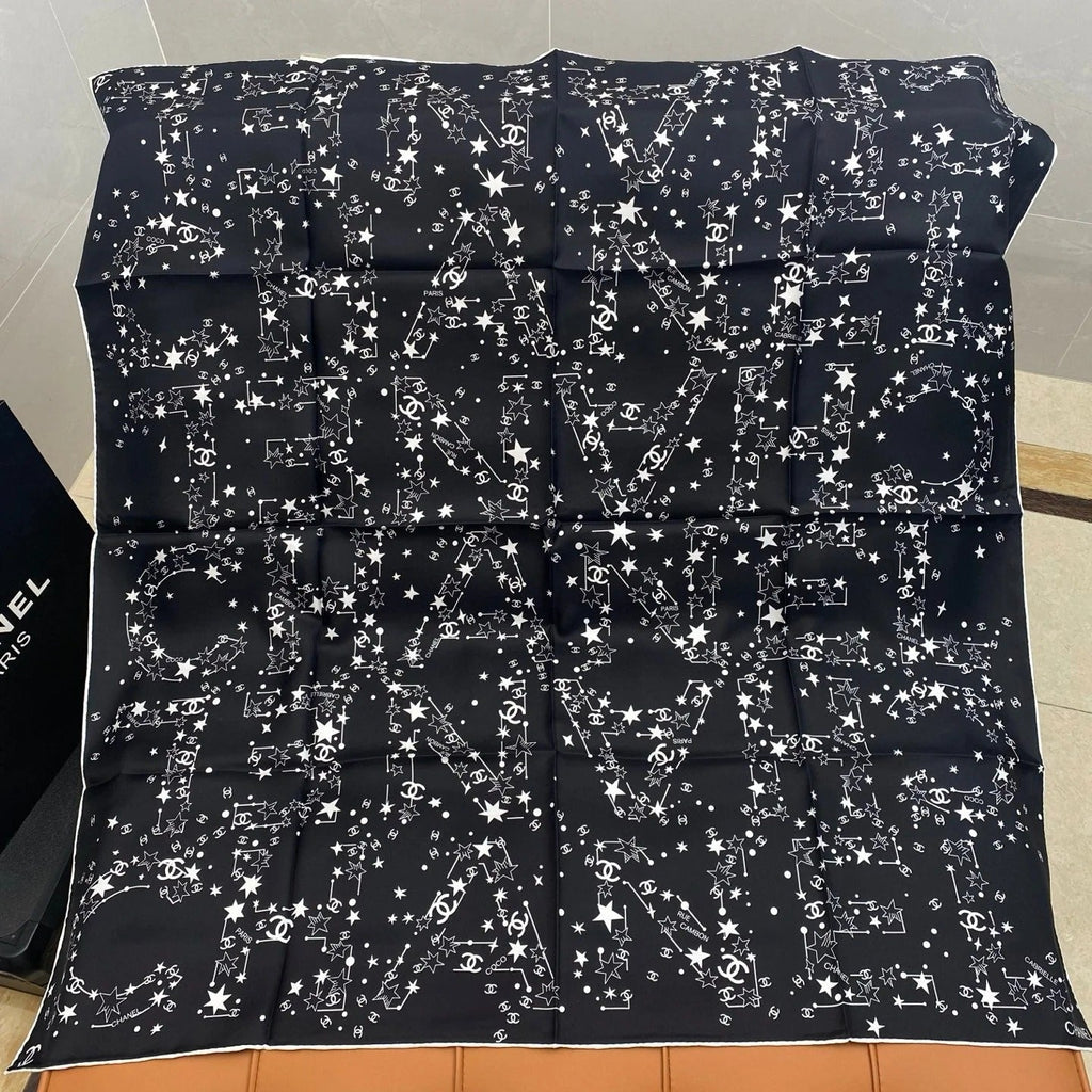 CHANEL 25S SCARF 90 IN SILK 704600