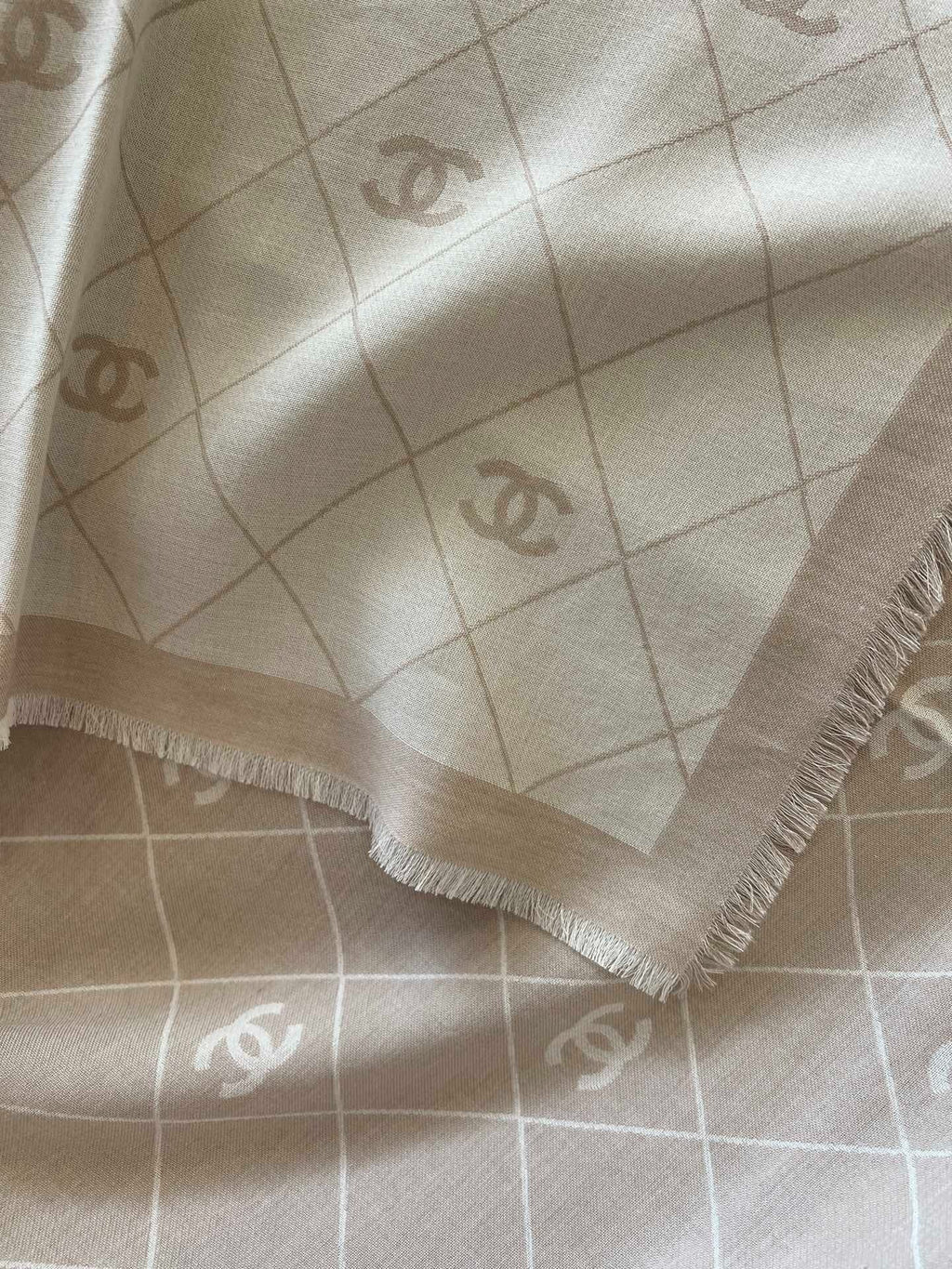 CHANEL 25S SCARF 140 IN WOOL SILK 700809