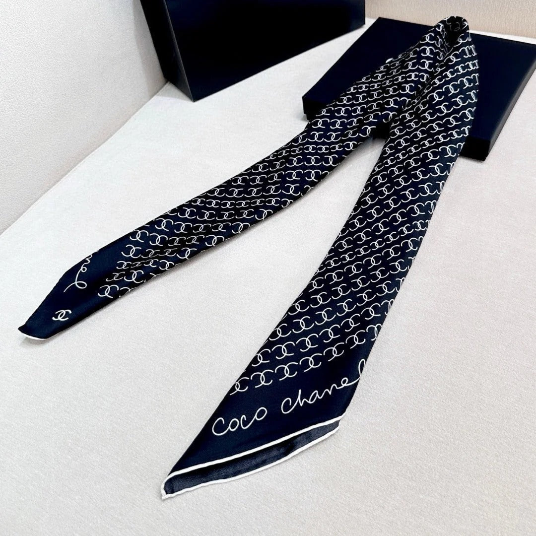 CHANEL 25S SCARF 90 IN SILK 732137
