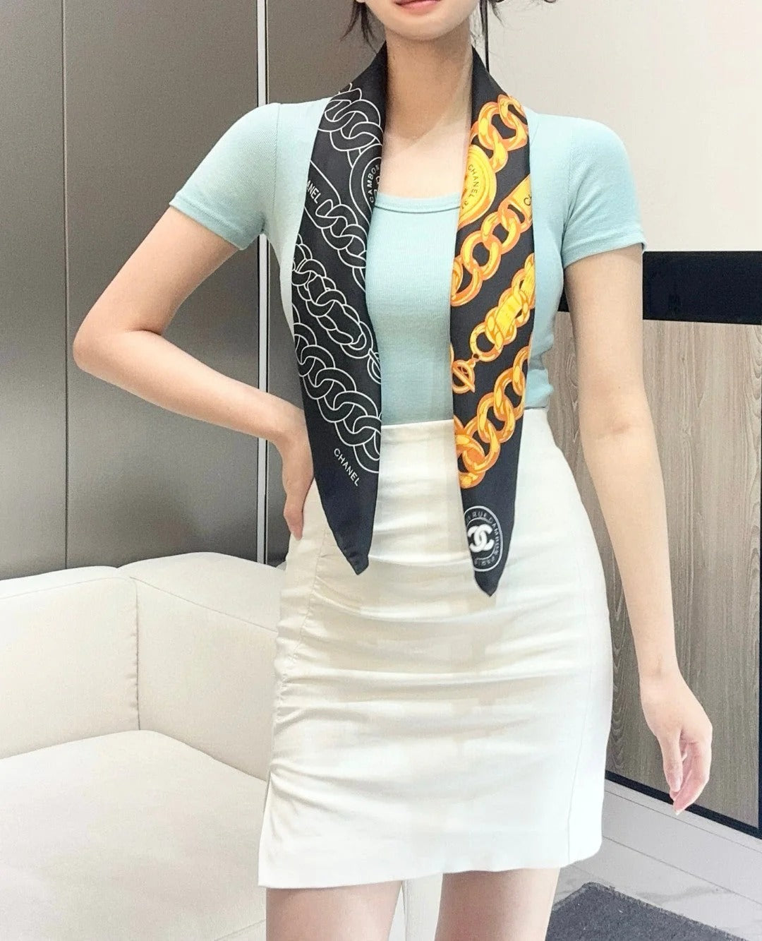 CHANEL 25S SCARF 90 IN SILK 639119