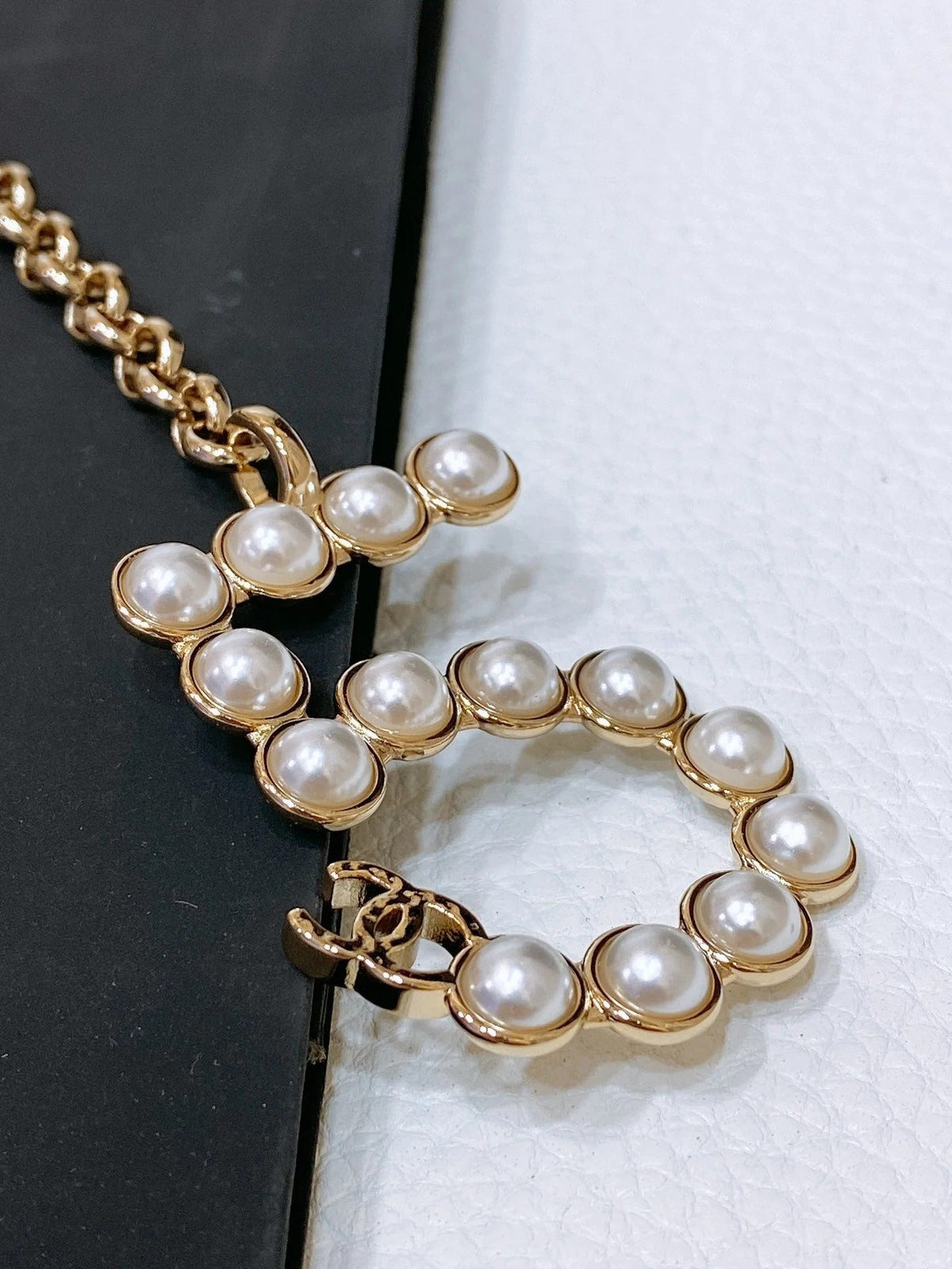 Chanel 2026 Pearl-Embellished Layered Chain Belt