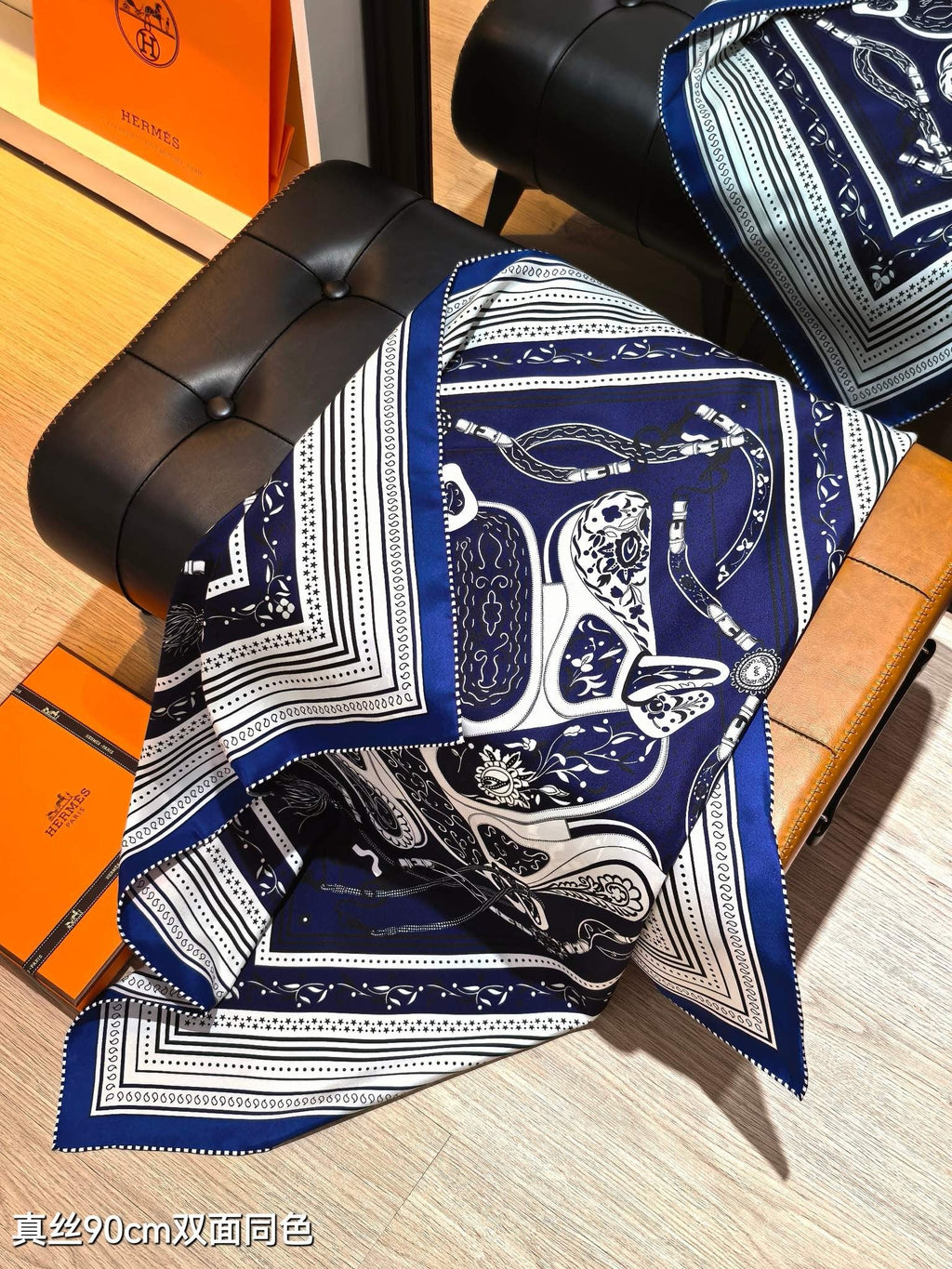 HM 26ss Amazon Scarf 90 Dark Blue White Twill Silk 132411