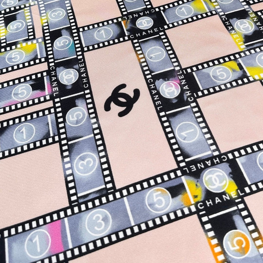 CHANEL 25S SCARF 88 IN SILK 737190