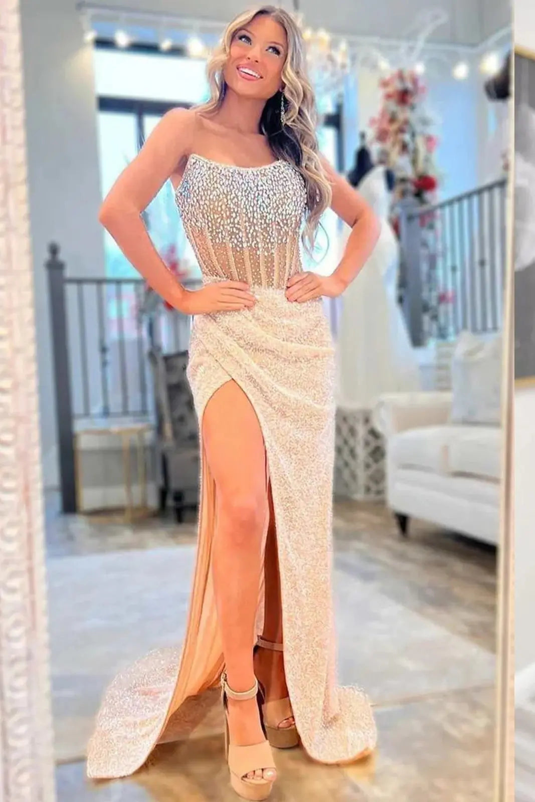 Sheath/Column Strapless Gold Long Lace Prom Dresses Sequins Sleeveless Prom Gown With Split