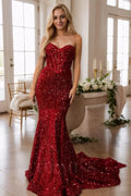 Sheath/Column Sweetheart Court Train Velvet Sequins Prom Dresses With Ruffles
